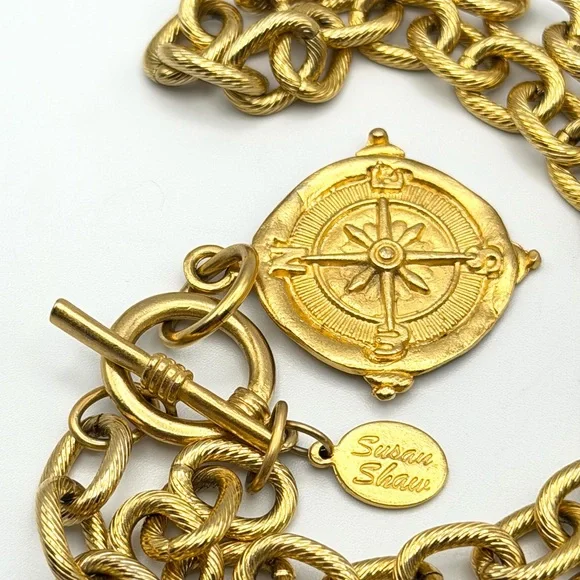 Susan Shaw Gold Tone Compass Pendant Toggle Necklace 16”24K Gold PlatedEUC